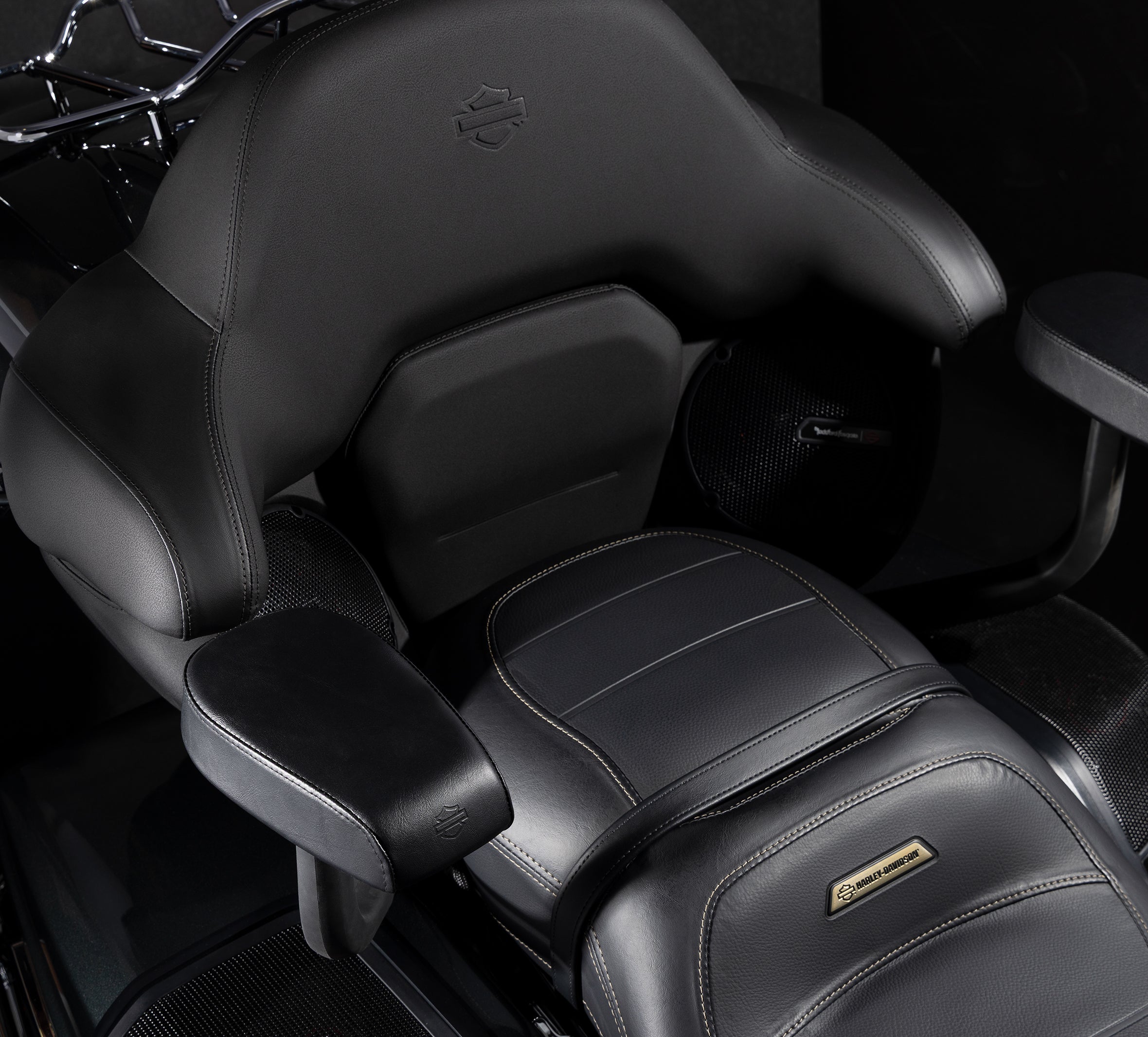 Grand Tour-Pak Passenger Armrests
