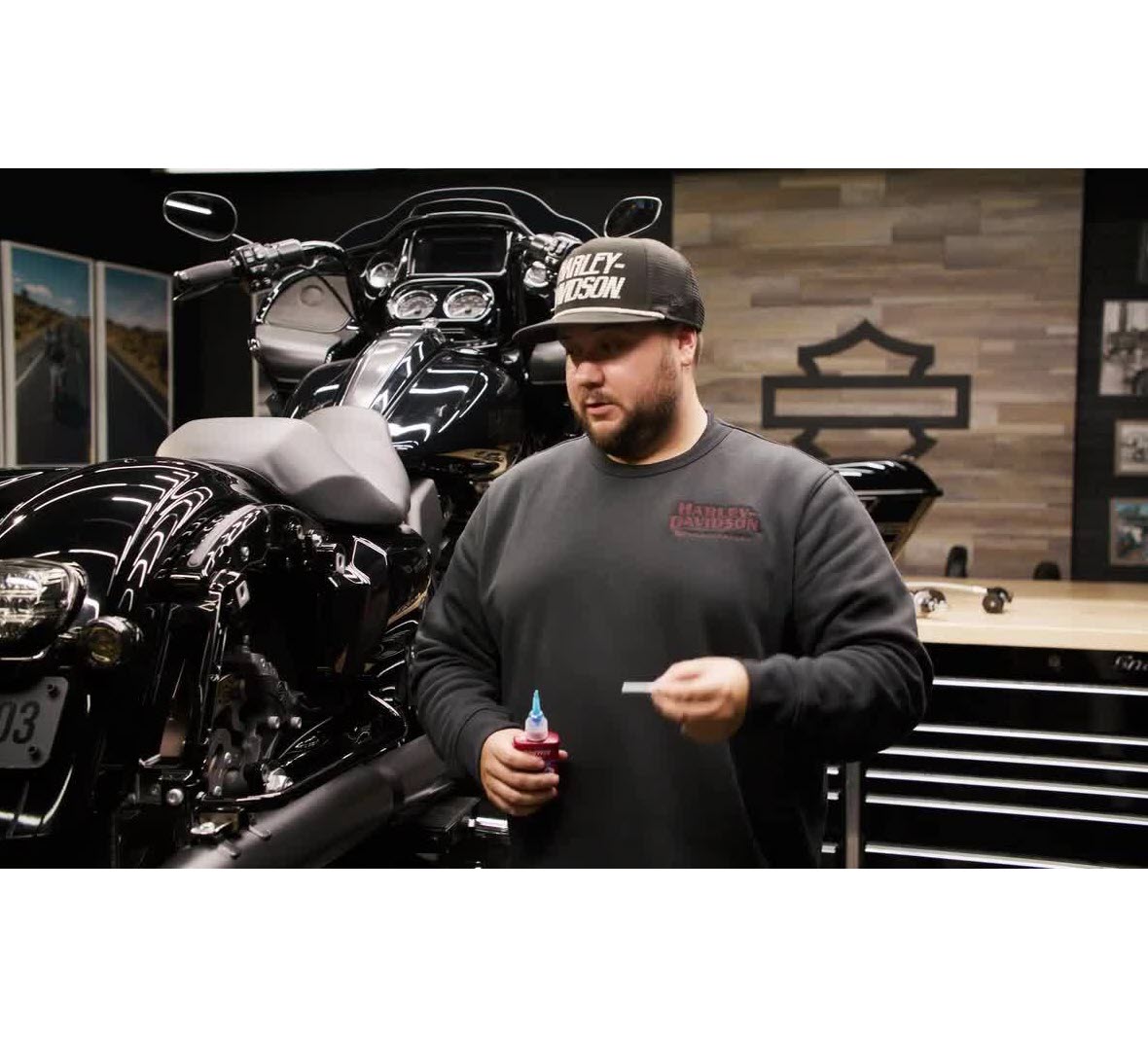 Screamin' Eagle/Öhlins Remote Reservoir Rear Shocks