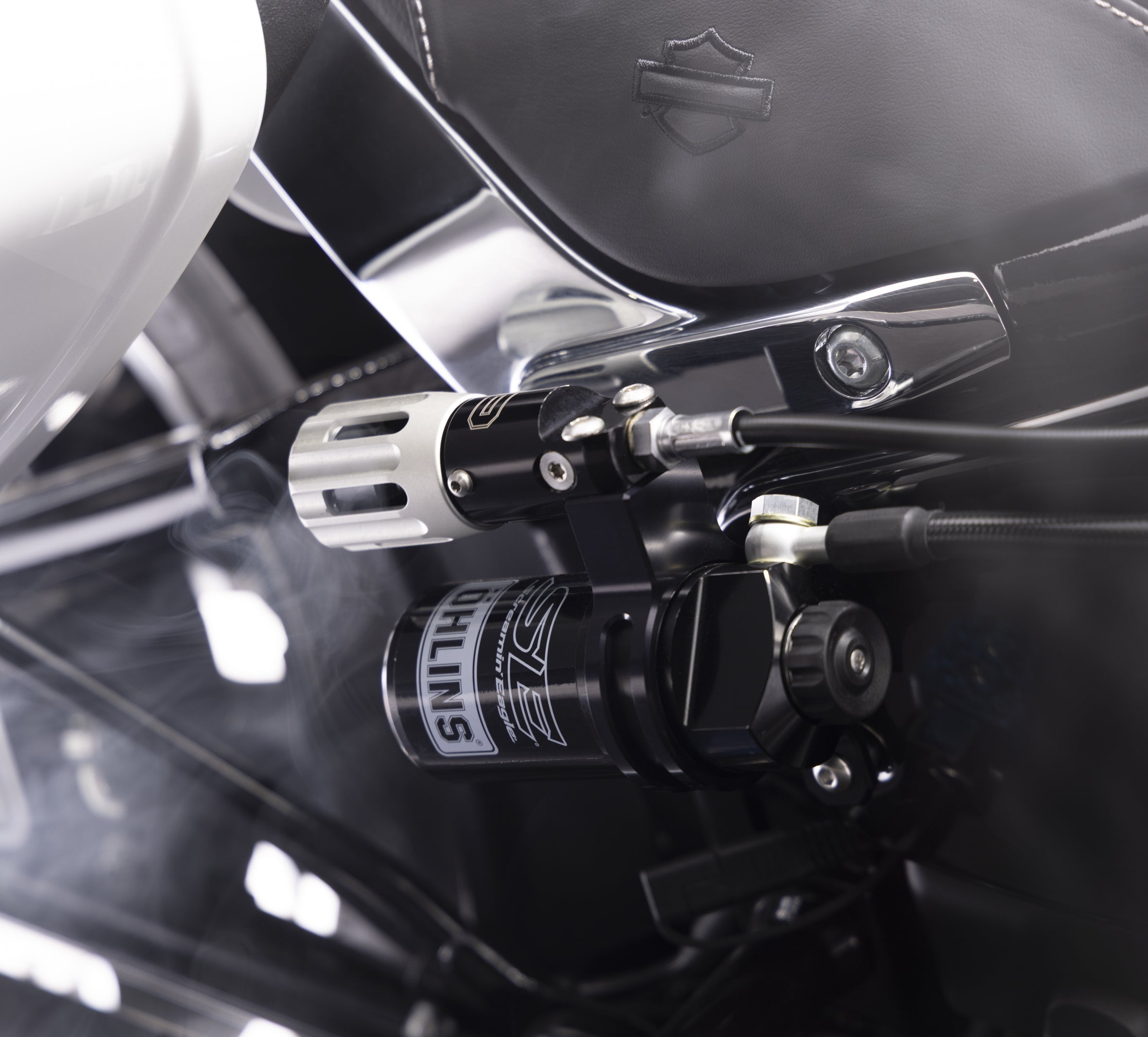Screamin' Eagle/Öhlins Remote Reservoir Rear Suspension